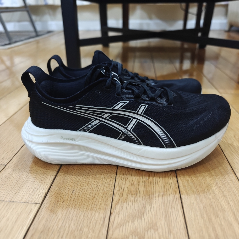 ASICS Men Nimbus 27 Size 10.5 Wide
